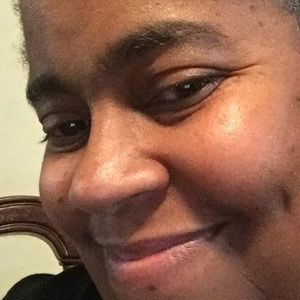 Meet your Posher, Estelle